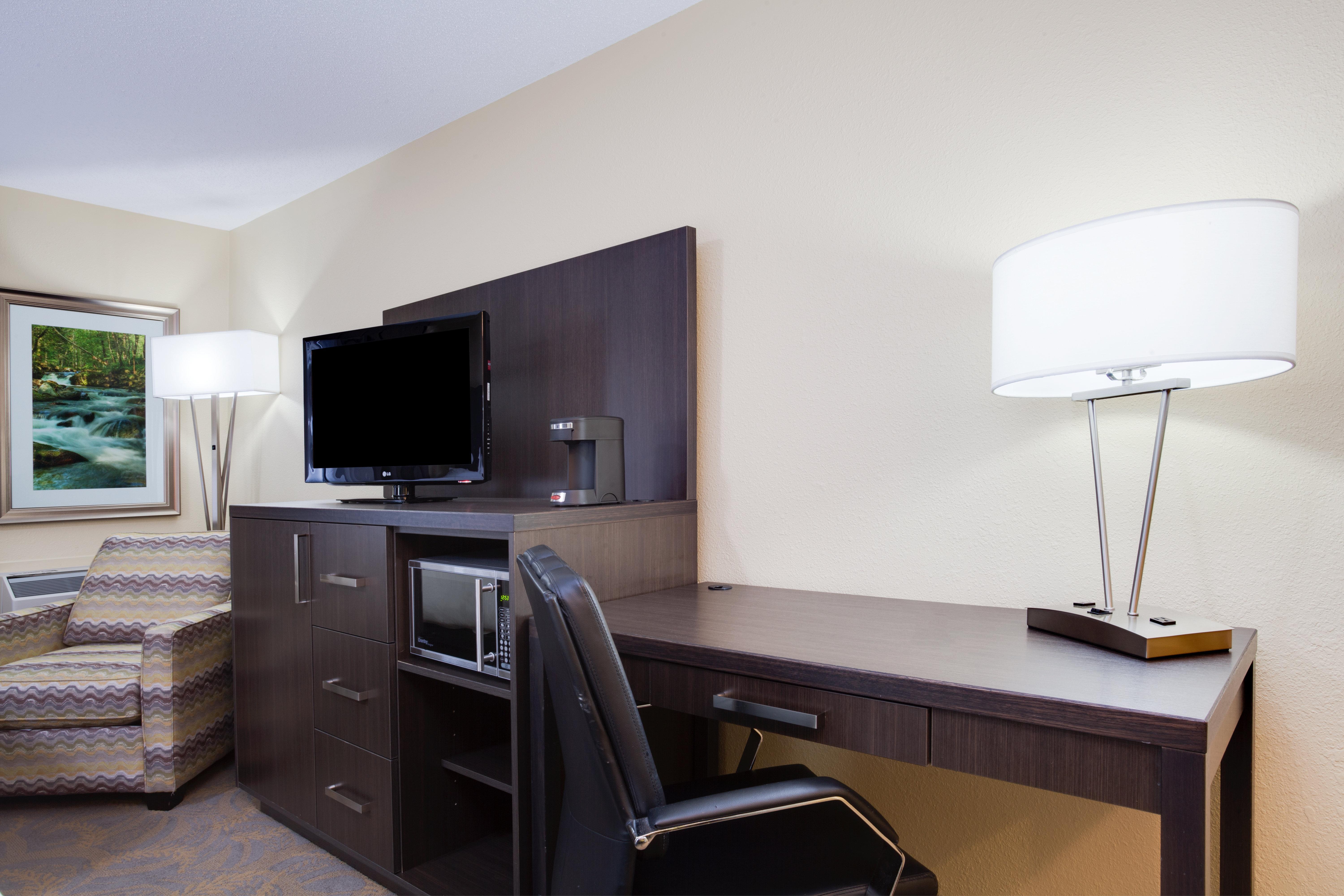 Holiday Inn Express Hotel & Suites Uptown Fredericton By Ihg Exterior photo