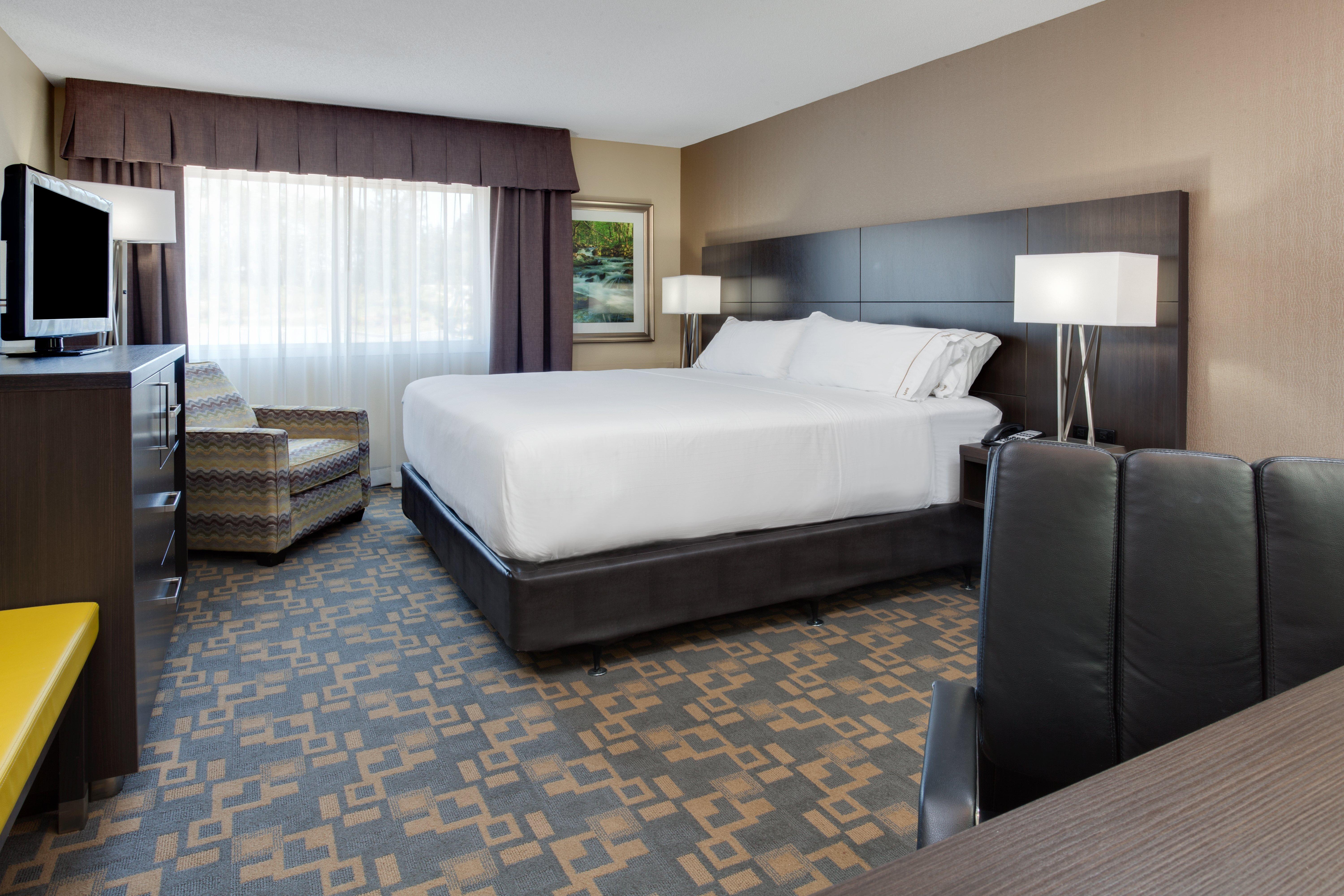 Holiday Inn Express Hotel & Suites Uptown Fredericton By Ihg Exterior photo
